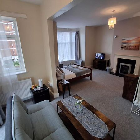 Inn By The Sea, Portsmouth - En Suite Rooms With Or Without Sea View, Onsite Ev 22Kw 朴次茅斯 外观 照片