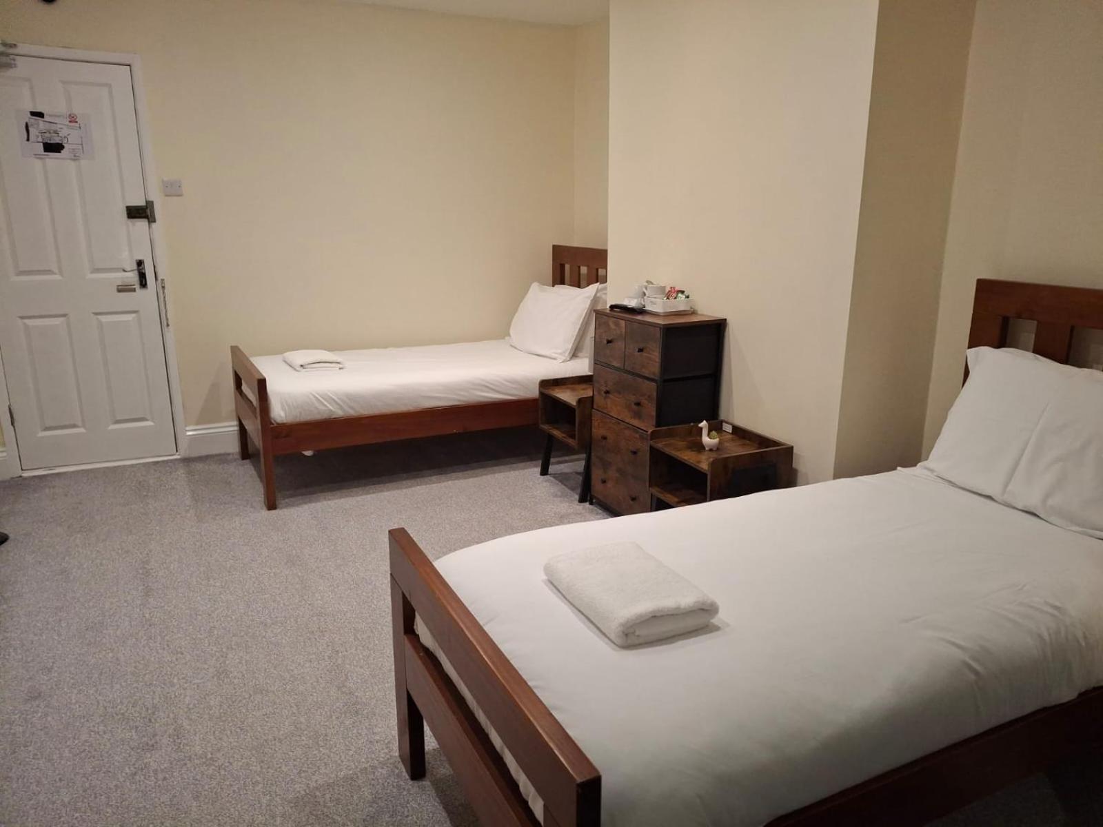 Inn By The Sea, Portsmouth - En Suite Rooms With Or Without Sea View, Onsite Ev 22Kw 朴次茅斯 外观 照片