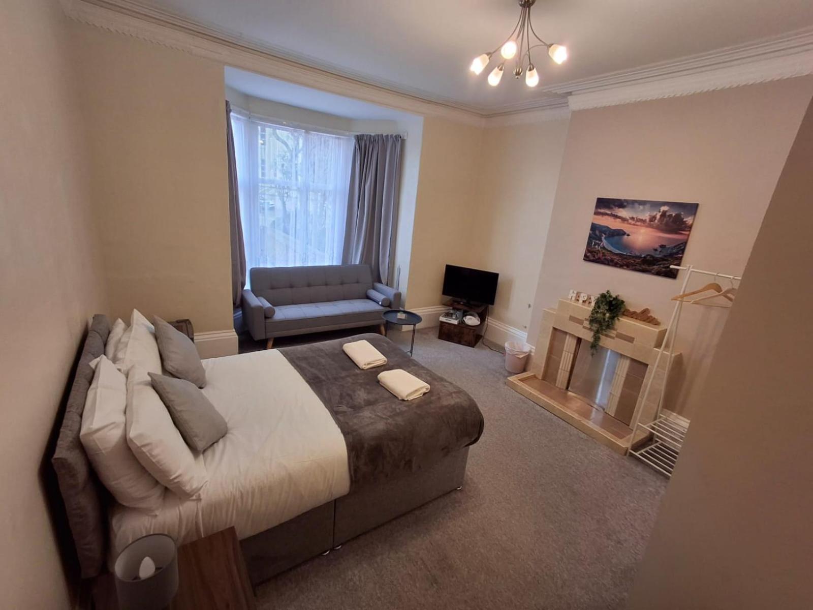 Inn By The Sea, Portsmouth - En Suite Rooms With Or Without Sea View, Onsite Ev 22Kw 朴次茅斯 外观 照片