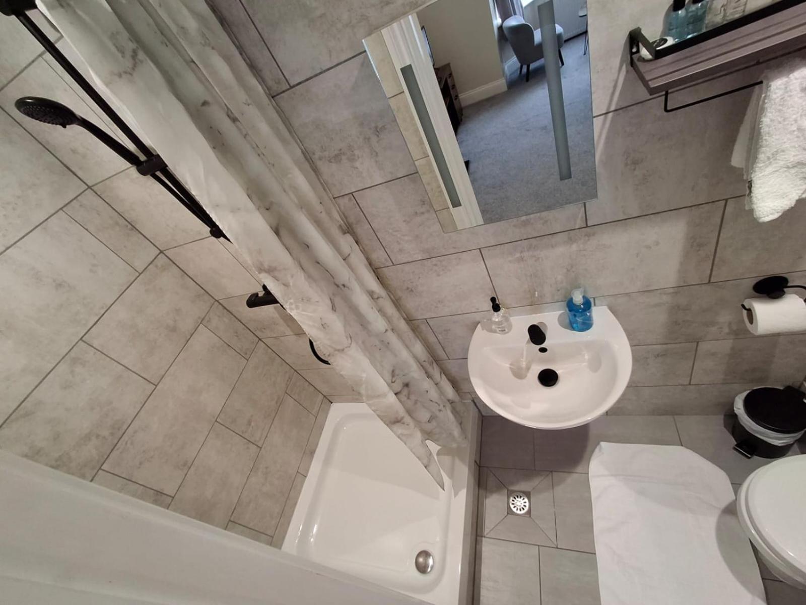 Inn By The Sea, Portsmouth - En Suite Rooms With Or Without Sea View, Onsite Ev 22Kw 朴次茅斯 外观 照片